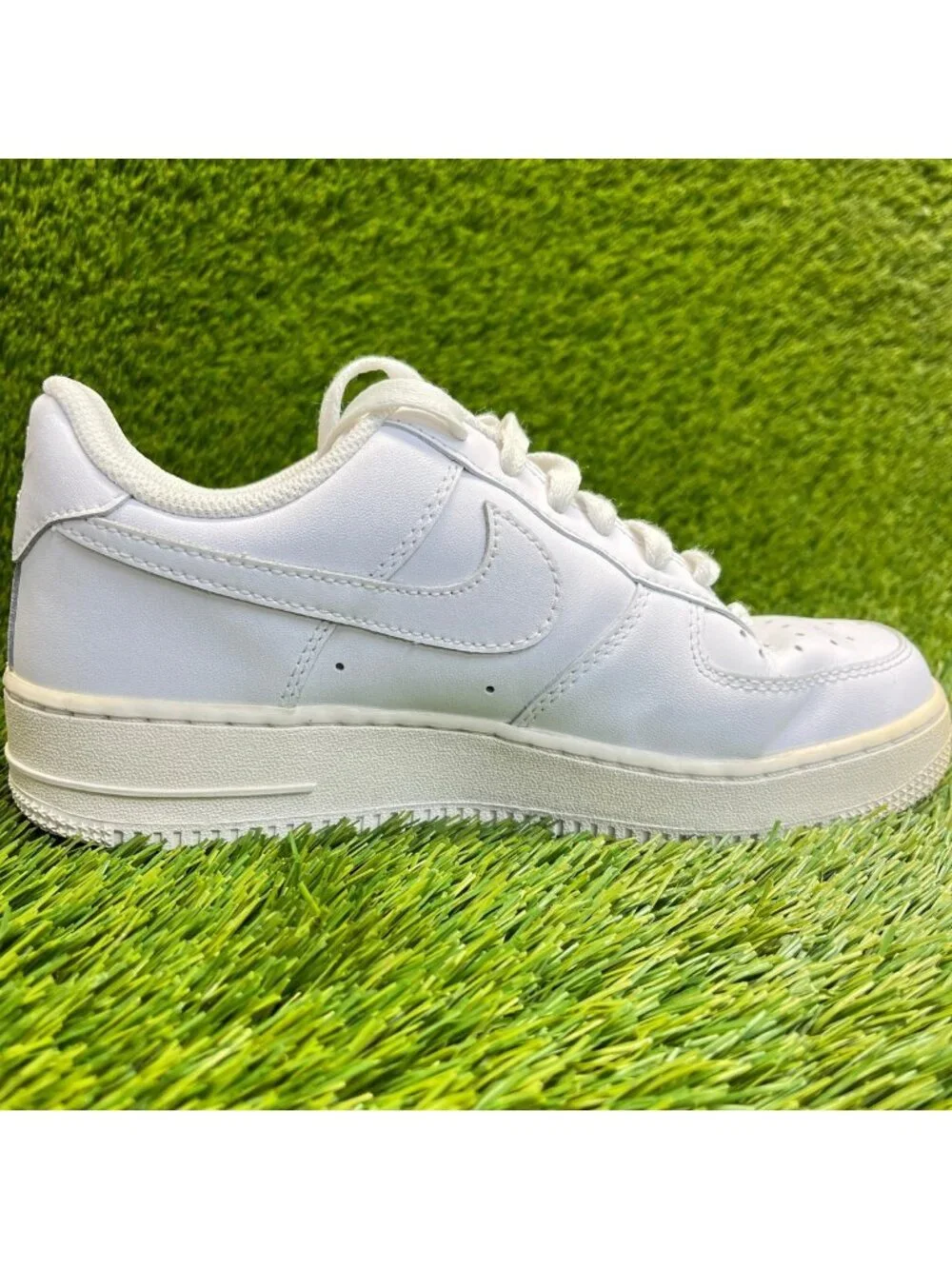 Nike Air Force 1 Low '07 Womens Size 7.5 White Athletic Lifestyle Shoes Sneakers